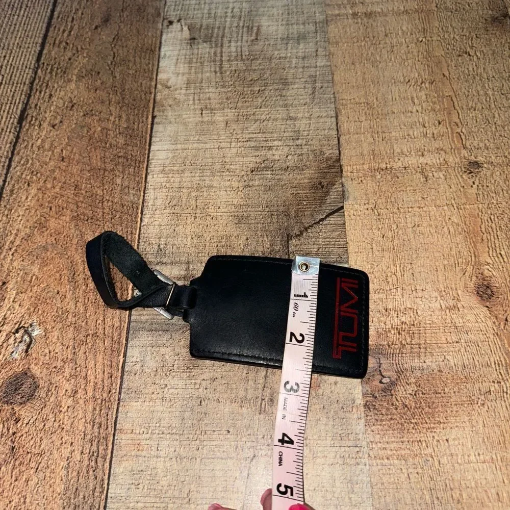 Tumi Leather Luggage Tag Graphics Bag Tag I.D. Card Holder pre-owned condition